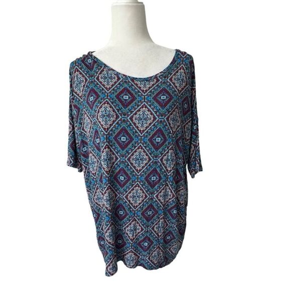 LuLaRoe Irma Shirt Stretchy Top Blue Red Pattern Tunic SZ S - Picture 11 of 11